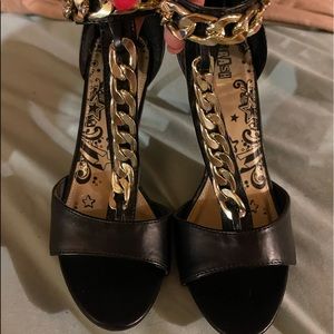 Open Toed Black Heel